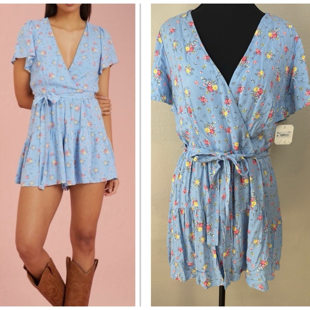 Altar'd State Blue Floral‎ Aspen Ditsy Floral Wrap Romper Size Large Cottage NWT